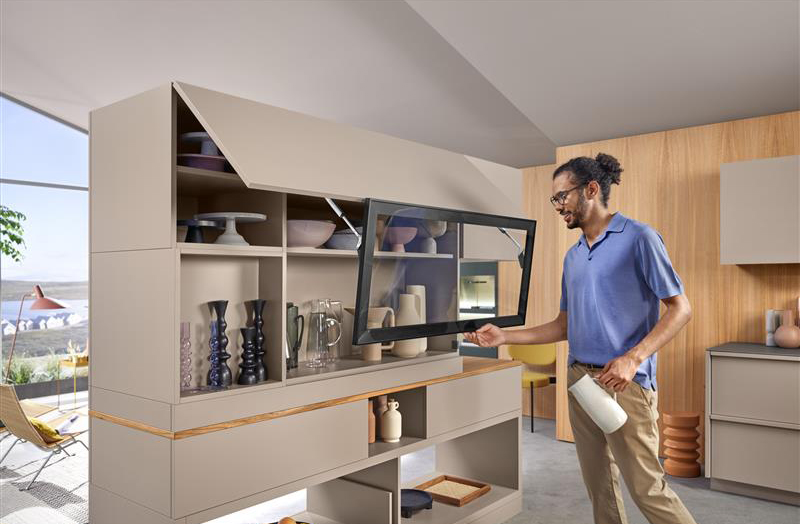 New Blum AVENTOS HF top